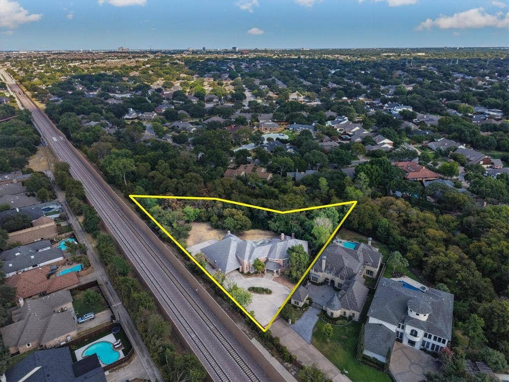 7007 Spanky Branch Court, Dallas, TX 75248 7007 Spanky Branch Court, Dallas, TX 75248
