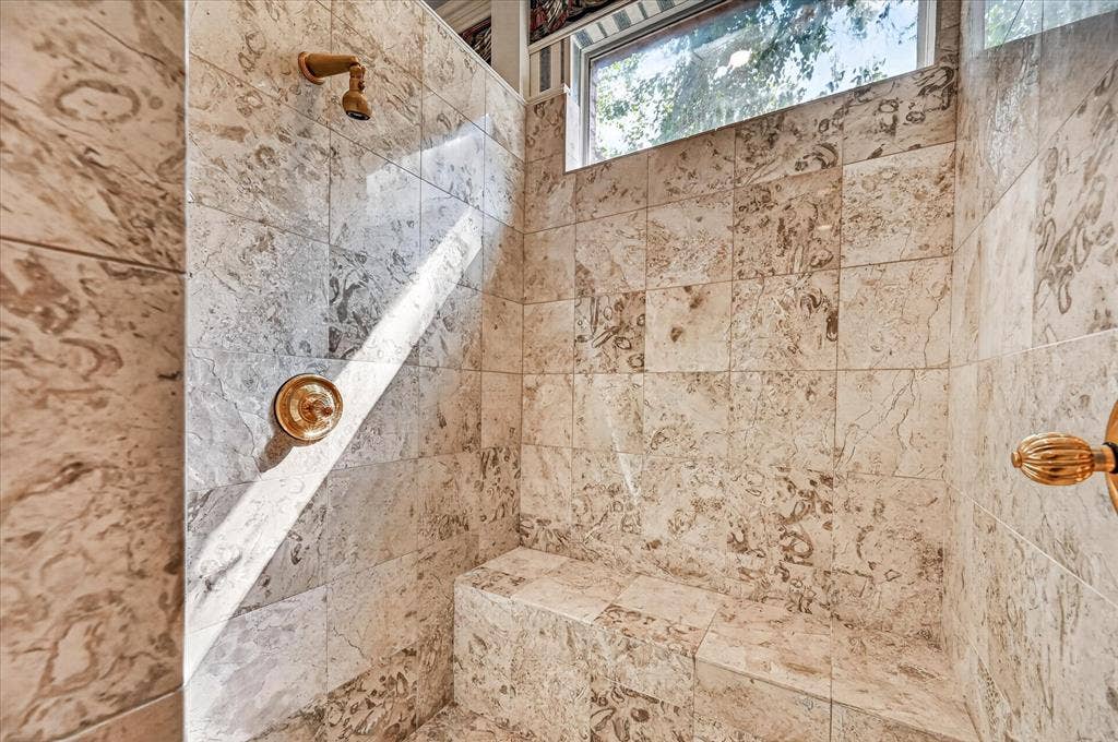 7007 Spanky Branch Court, Dallas, TX 75248 7007 Spanky Branch Court, Dallas, TX 75248