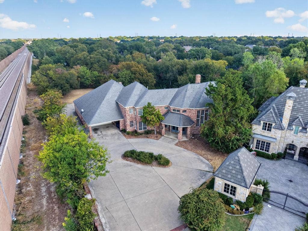 7007 Spanky Branch Court, Dallas, TX 75248 7007 Spanky Branch Court, Dallas, TX 75248