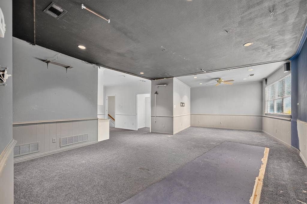 7007 Spanky Branch Court, Dallas, TX 75248 7007 Spanky Branch Court, Dallas, TX 75248