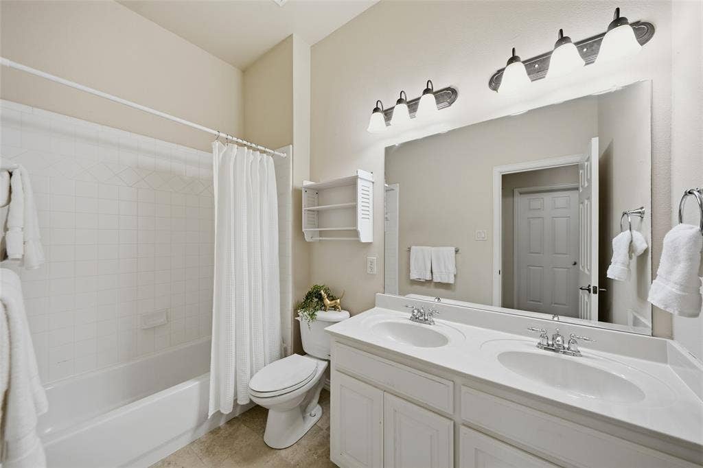 919 Panther Lane, Allen, TX 75013 919 Panther Lane, Allen, TX 75013