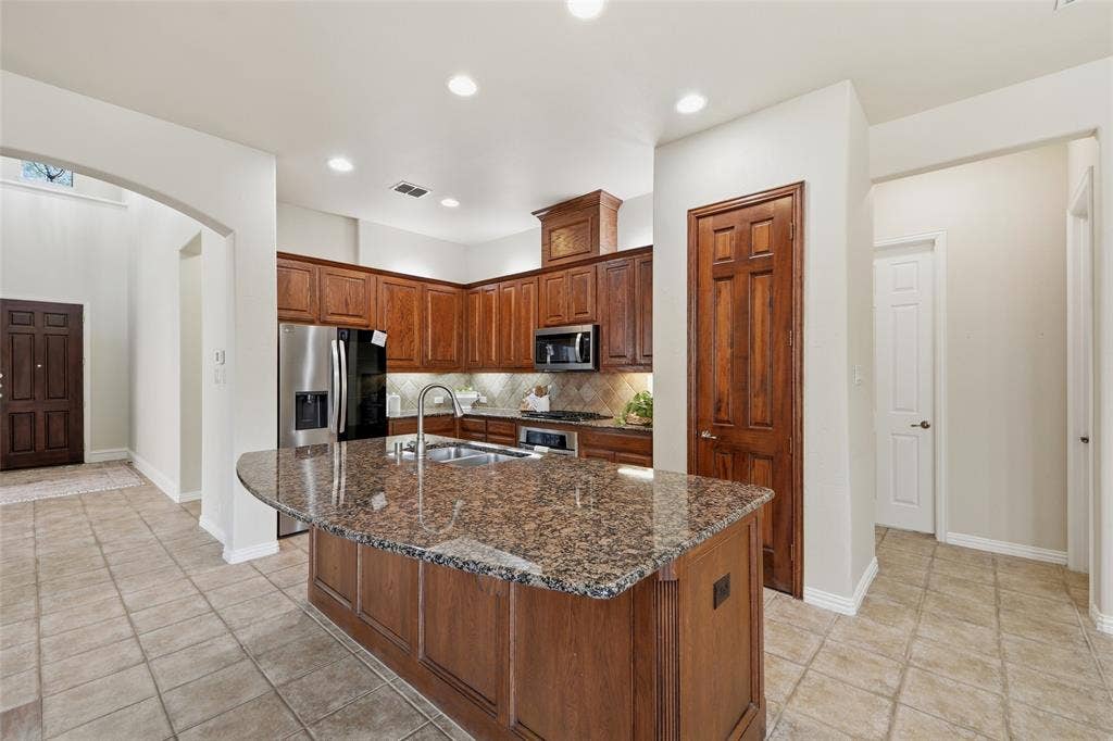 919 Panther Lane, Allen, TX 75013 919 Panther Lane, Allen, TX 75013