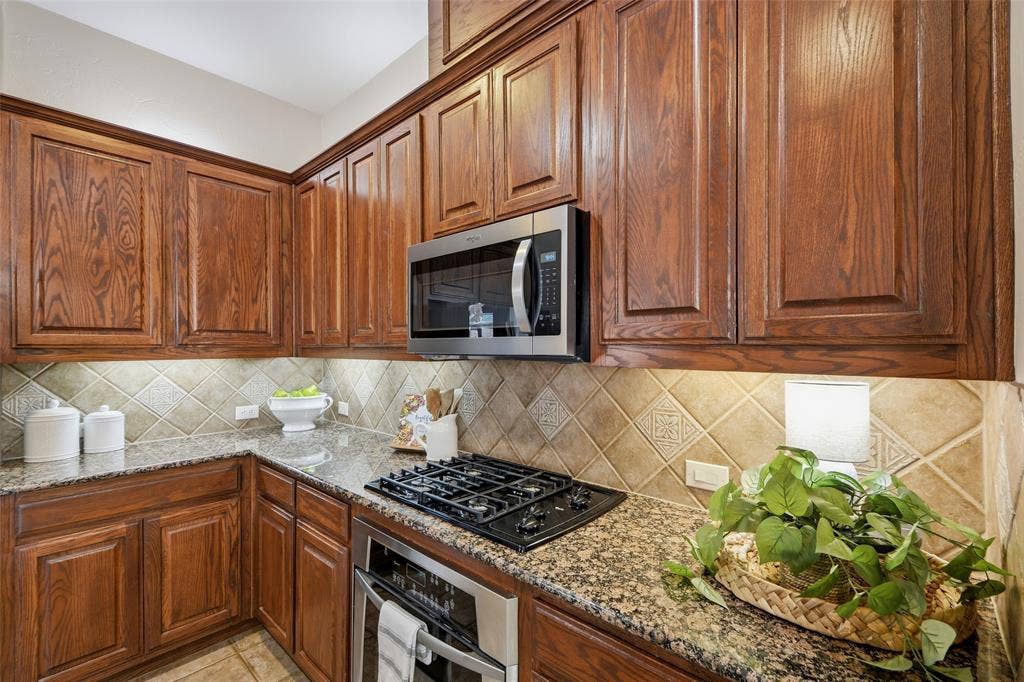 919 Panther Lane, Allen, TX 75013 919 Panther Lane, Allen, TX 75013