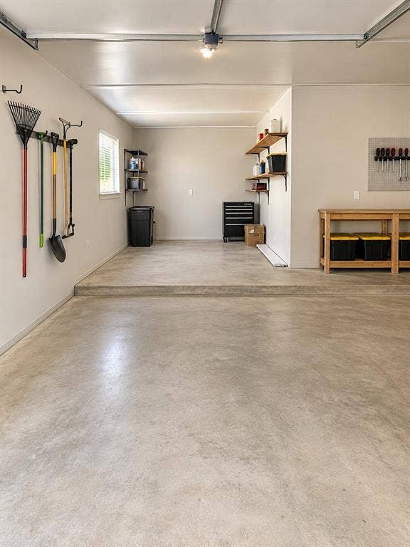 102 Rye Place, Gun Barrel City, TX 75156 Concrete flooring with multiple steps, integrated ceiling lighting, and built-in wall shelving