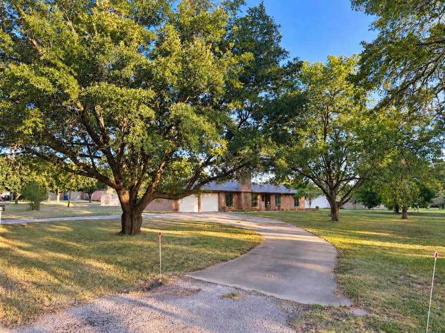 Property photo for 102 Rye Place, Gun Barrel City, TX