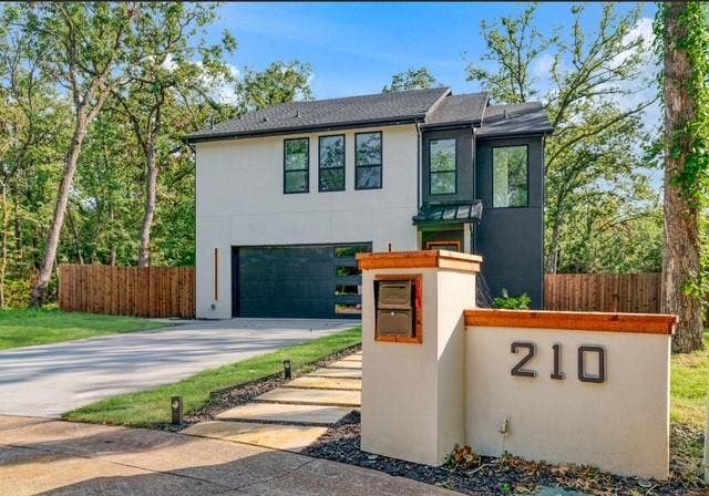 Property photo for 210 CHATEAU PLACE, Paris, TX