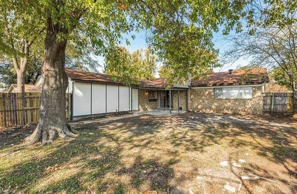 1606 Travis Street, Garland, TX 75042 1606 Travis Street, Garland, TX 75042