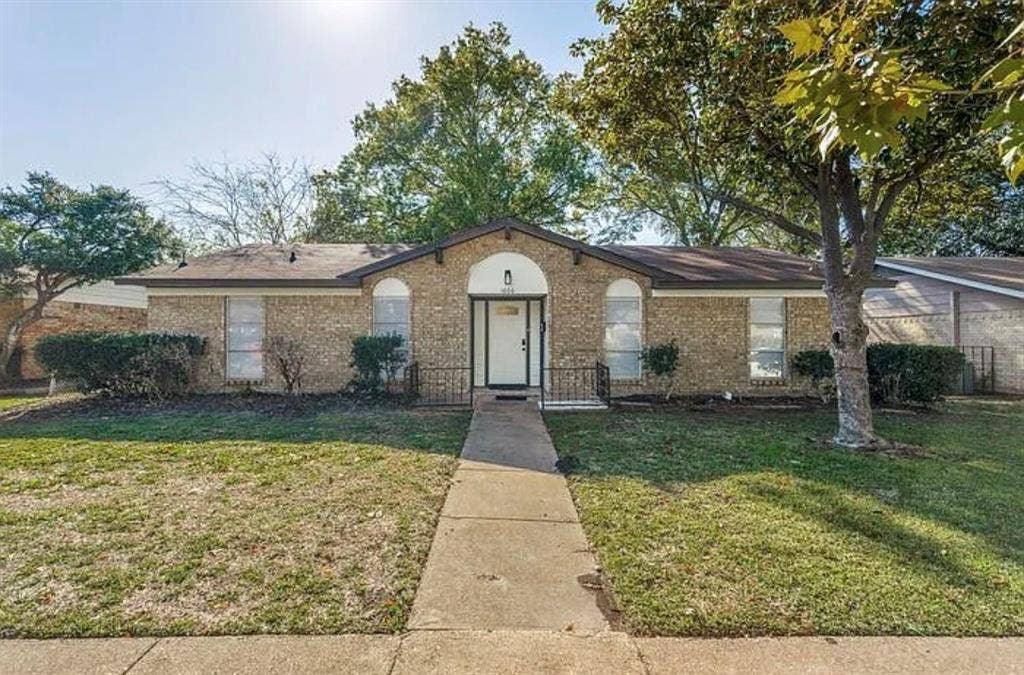 1606 Travis Street, Garland, TX 75042 1606 Travis Street, Garland, TX 75042