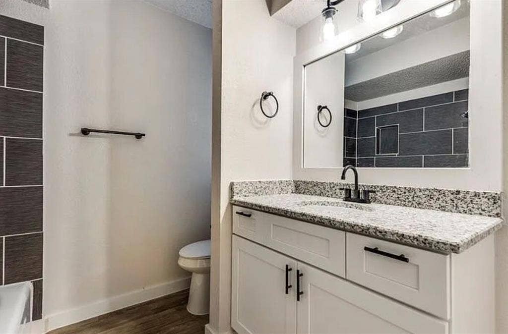 1606 Travis Street, Garland, TX 75042 1606 Travis Street, Garland, TX 75042
