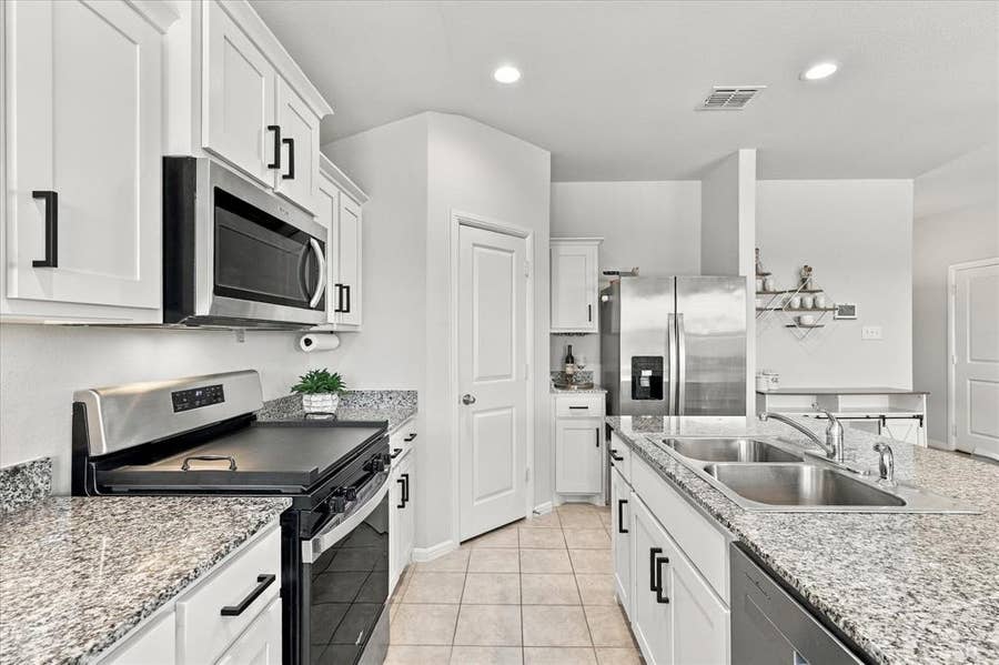 Property photo for 5800 Bull Creek Lane, Denton, TX
