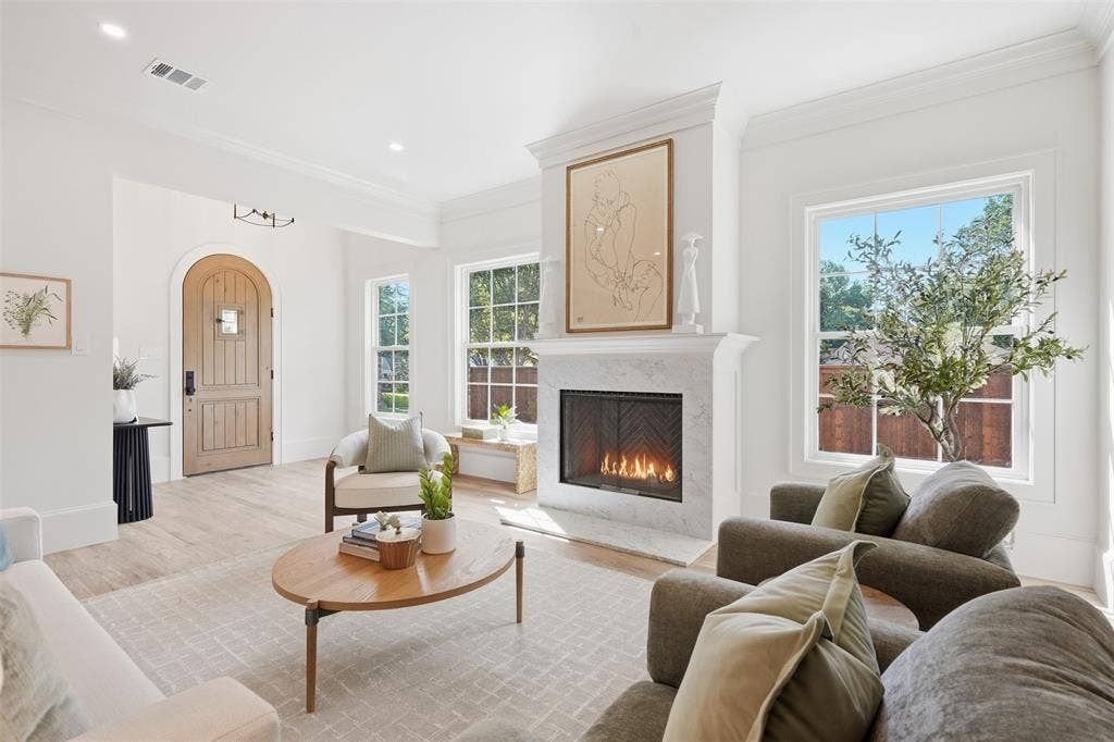 2212 Carleton Avenue, Fort Worth, TX 76107 2212 Carleton Avenue, Fort Worth, TX 76107
