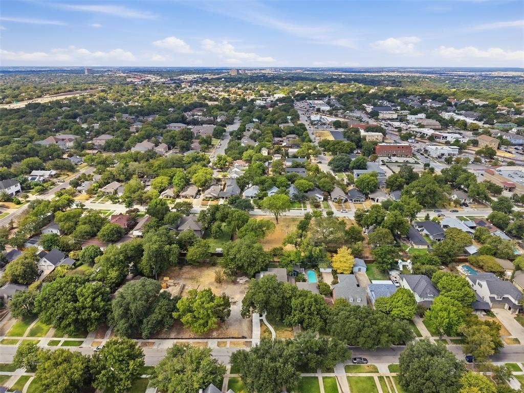 2212 Carleton Avenue, Fort Worth, TX 76107 2212 Carleton Avenue, Fort Worth, TX 76107