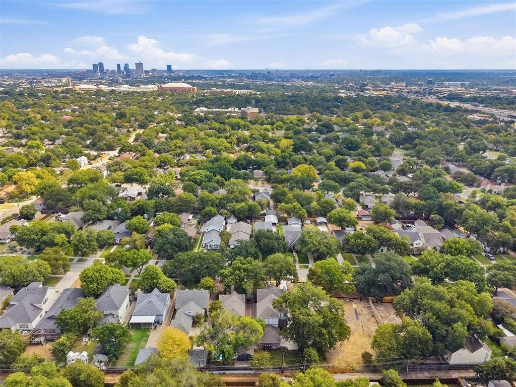 2212 Carleton Avenue, Fort Worth, TX 76107 2212 Carleton Avenue, Fort Worth, TX 76107