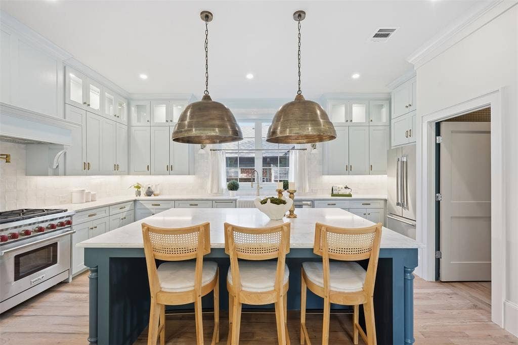 2212 Carleton Avenue, Fort Worth, TX 76107 2212 Carleton Avenue, Fort Worth, TX 76107