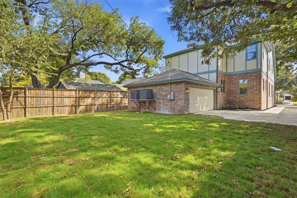 2212 Carleton Avenue, Fort Worth, TX 76107 2212 Carleton Avenue, Fort Worth, TX 76107