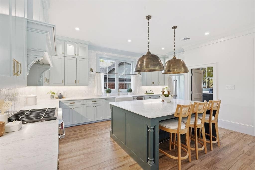 2212 Carleton Avenue, Fort Worth, TX 76107 2212 Carleton Avenue, Fort Worth, TX 76107