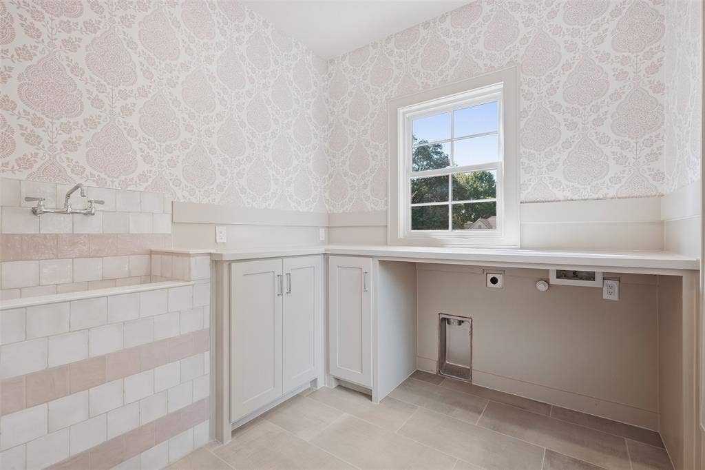 2212 Carleton Avenue, Fort Worth, TX 76107 2212 Carleton Avenue, Fort Worth, TX 76107