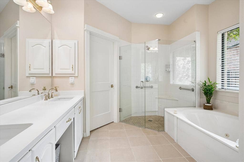 9758 Vinewood Drive, Dallas, TX 75228 9758 Vinewood Drive, Dallas, TX 75228