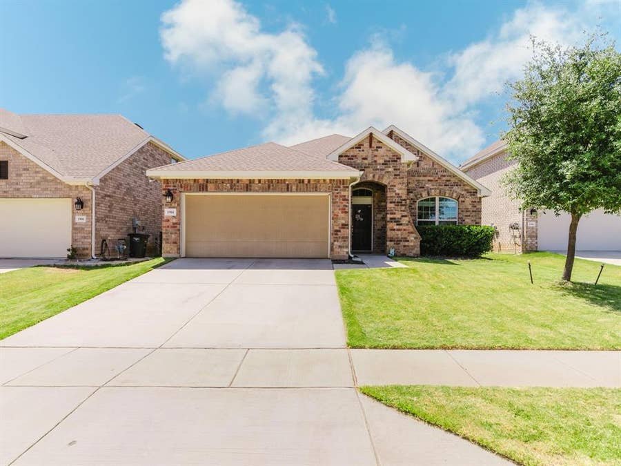 Property photo for 1904 Highlander Court, Fort Worth, TX