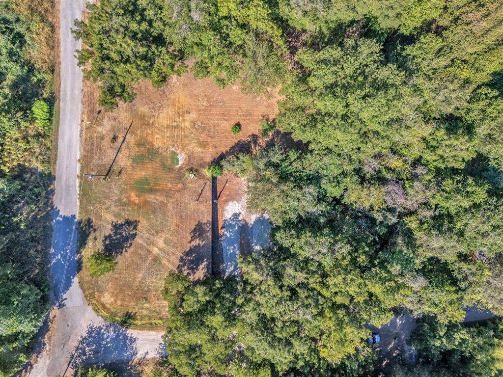 8810 Frontier Court, Granbury, TX 76048 8810 Frontier Court, Granbury, TX 76048