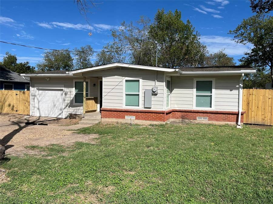 Property photo for 9527 Musgrave Drive, Dallas, TX