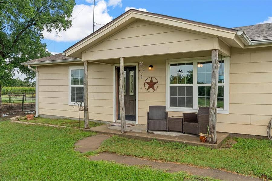 Property photo for 2851 Fm 339, Mount Calm, TX