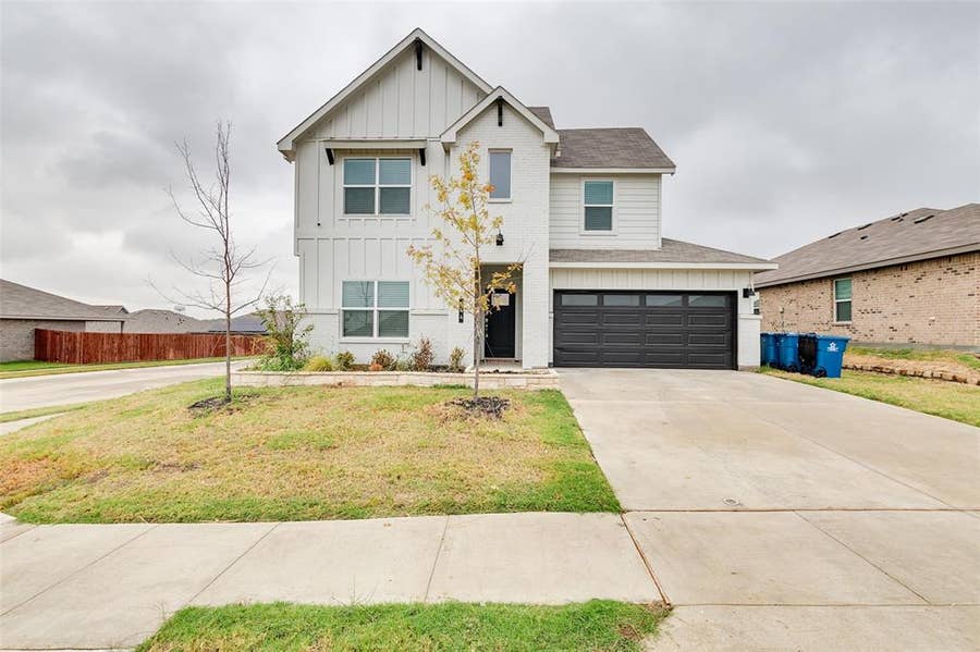 Property photo for 644 Turtle Creek Park Trail, Alvarado, TX