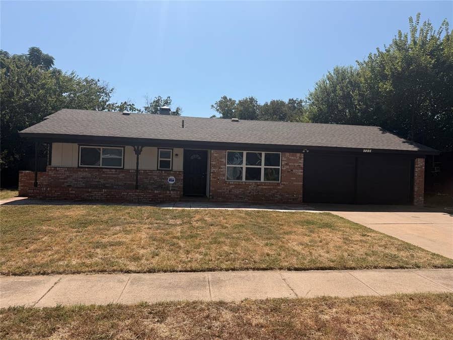 Property photo for 725 Willow Street, Hurst, TX