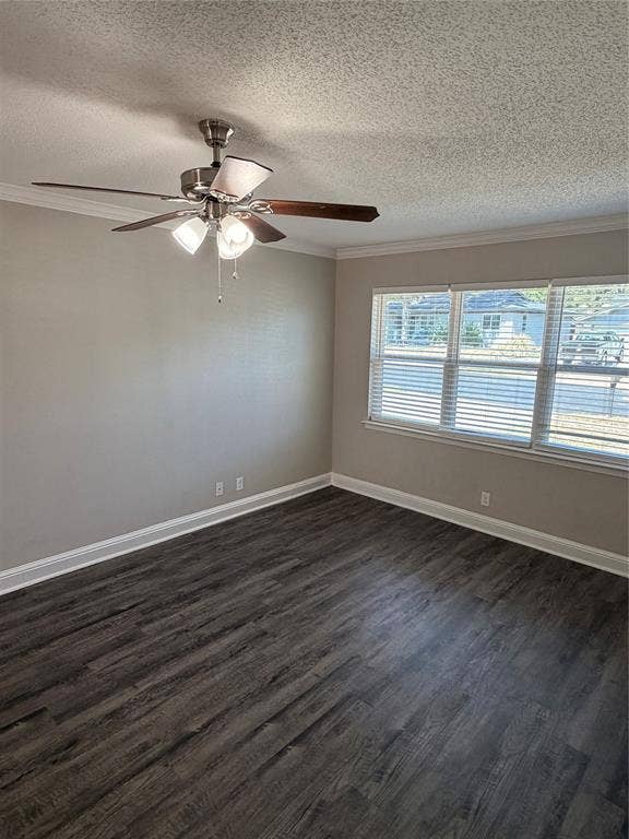 725 Willow Street, Hurst, TX 76053 725 Willow Street, Hurst, TX 76053