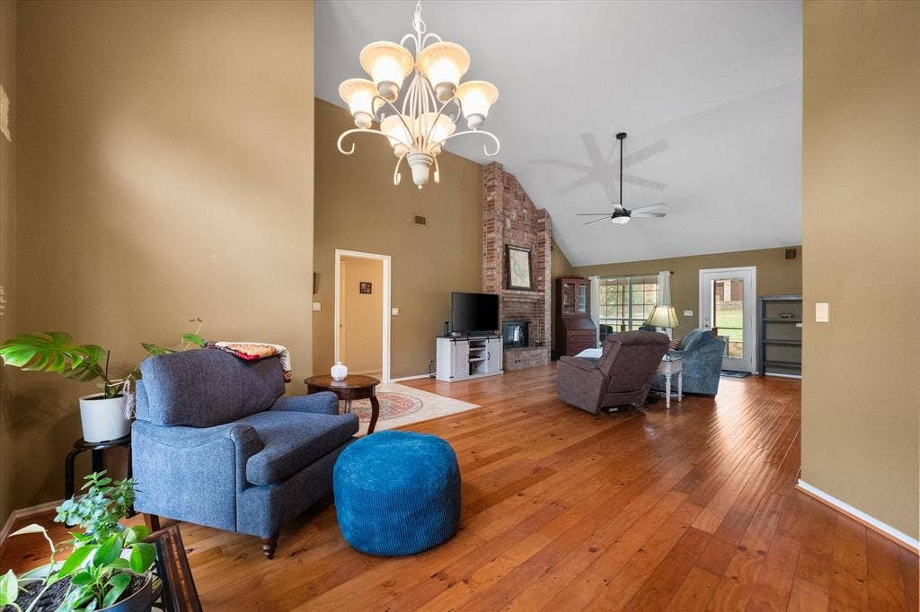 6511 Westover Drive, Granbury, TX 76049