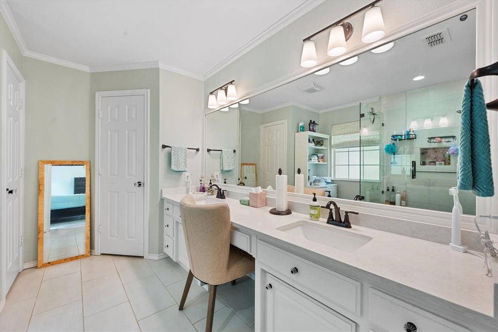 6511 Westover Drive, Granbury, TX 76049