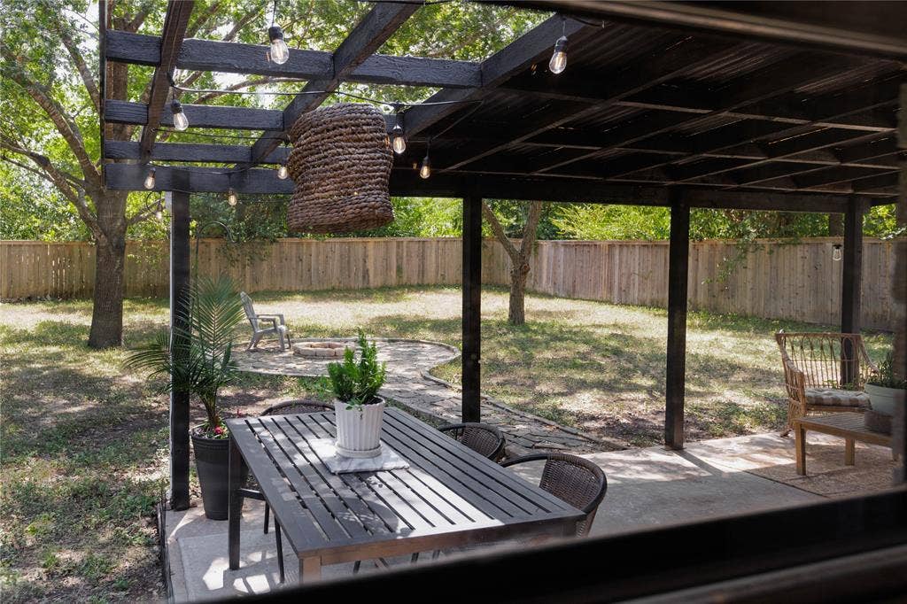 8812 Panther Drive, Woodway, TX 76712 8812 Panther Drive, Woodway, TX 76712