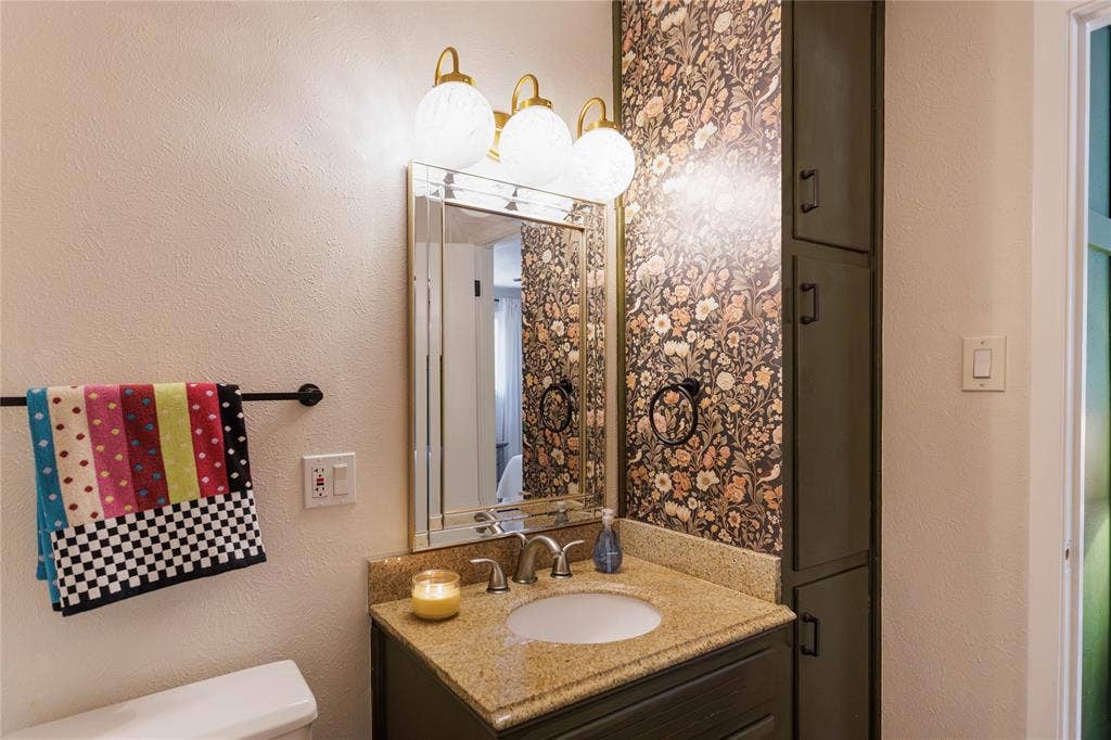 8812 Panther Drive, Woodway, TX 76712 8812 Panther Drive, Woodway, TX 76712