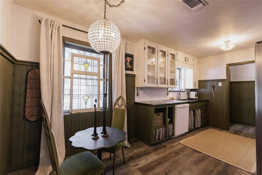8812 Panther Drive, Woodway, TX 76712 8812 Panther Drive, Woodway, TX 76712