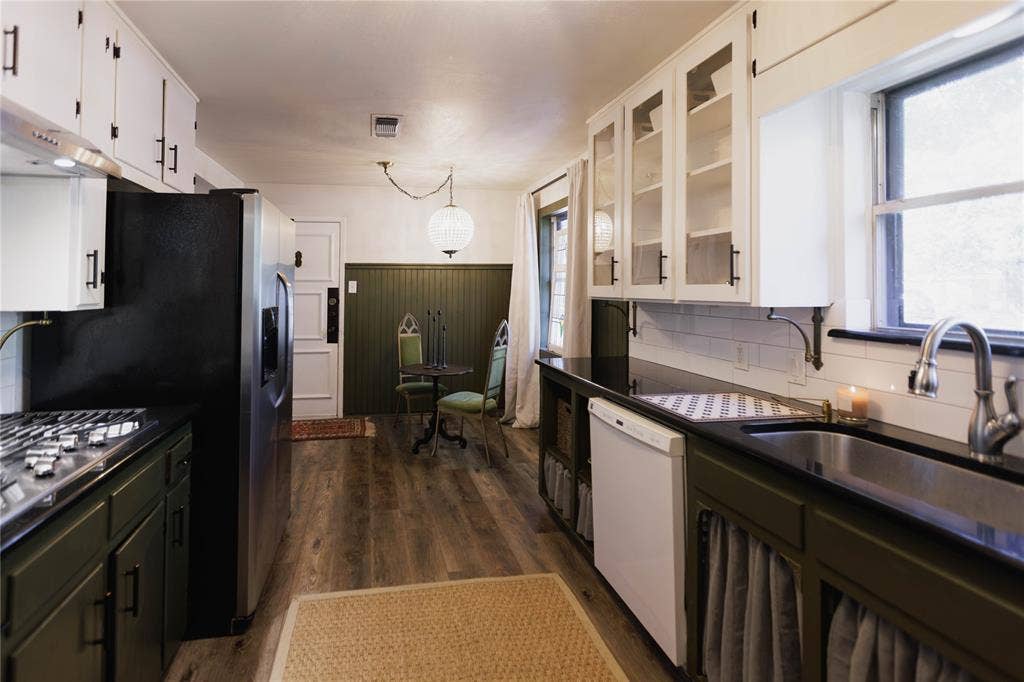 8812 Panther Drive, Woodway, TX 76712 8812 Panther Drive, Woodway, TX 76712