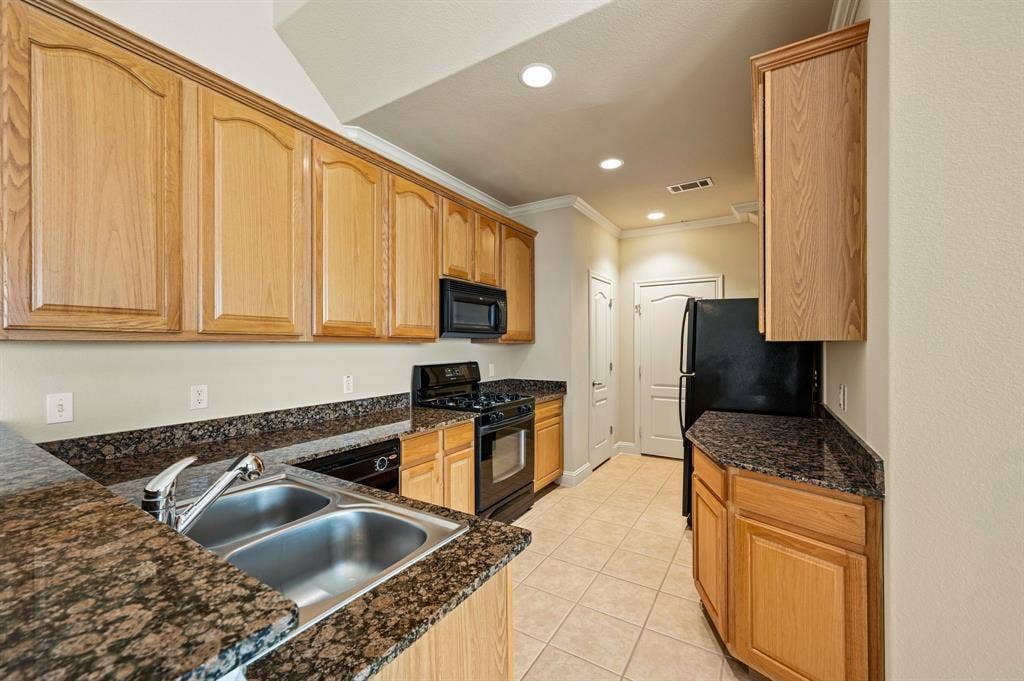 614 Rosemead Drive, Euless, TX 76039 614 Rosemead Drive, Euless, TX 76039