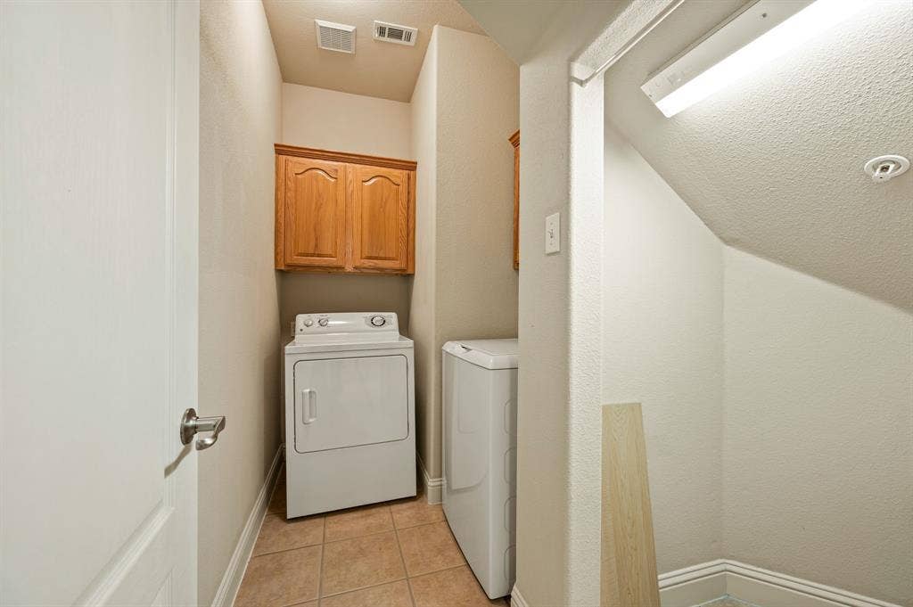 614 Rosemead Drive, Euless, TX 76039 614 Rosemead Drive, Euless, TX 76039