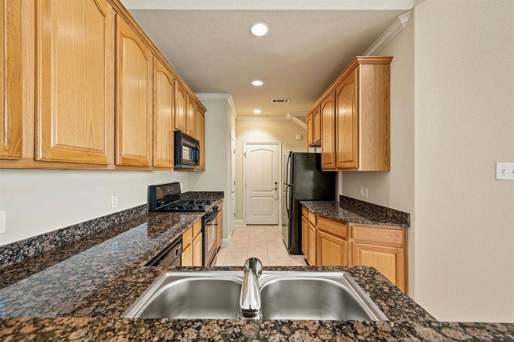 614 Rosemead Drive, Euless, TX 76039 614 Rosemead Drive, Euless, TX 76039