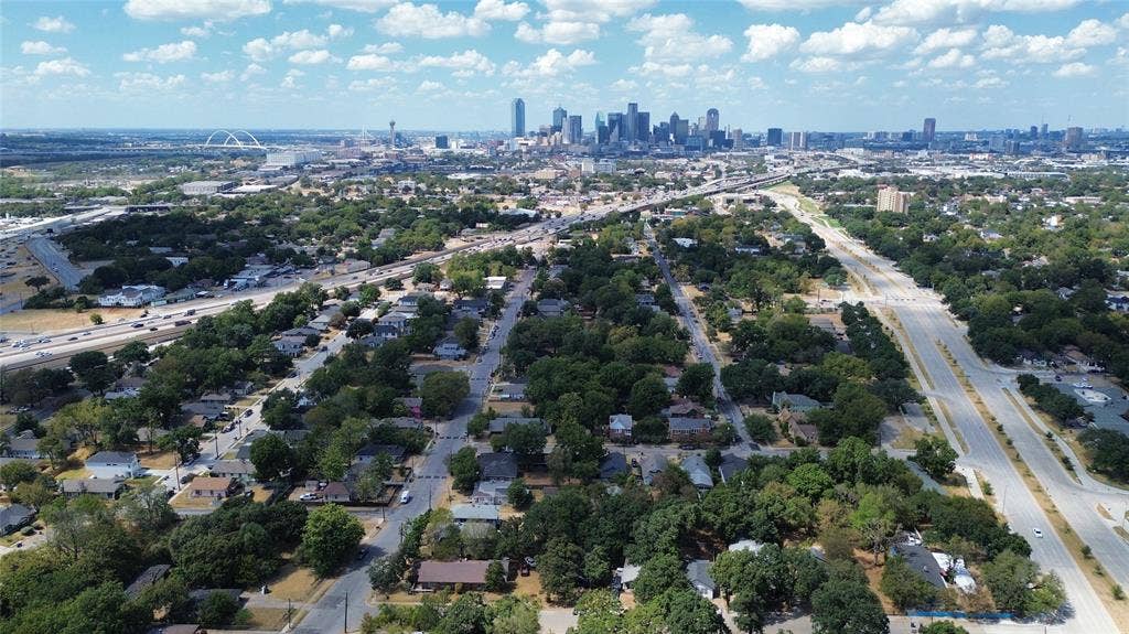 1718 Pine Street, Dallas, TX 75215 1718 Pine Street, Dallas, TX 75215