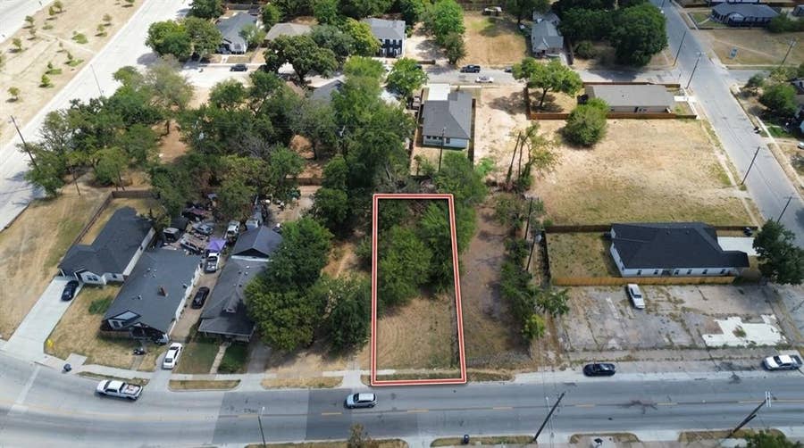 Property photo for 1718 Pine Street, Dallas, TX