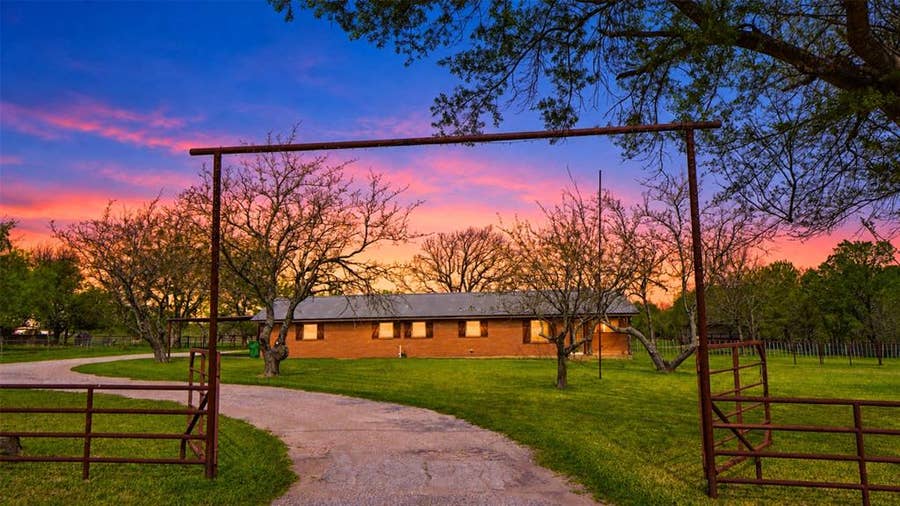 Property photo for 19761 N State Highway 34, Terrell, TX
