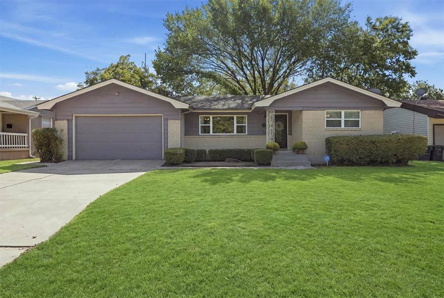 Property photo for 4709 Selkirk Drive, Fort Worth, TX