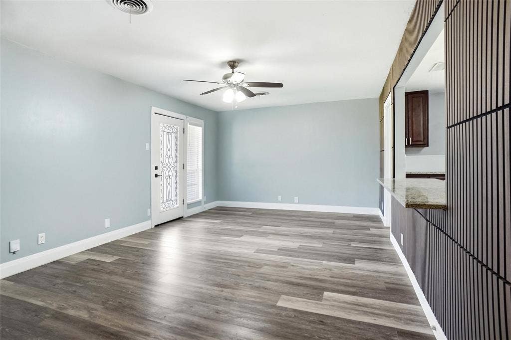 705 Vine Street, Euless, TX 76040 705 Vine Street, Euless, TX 76040