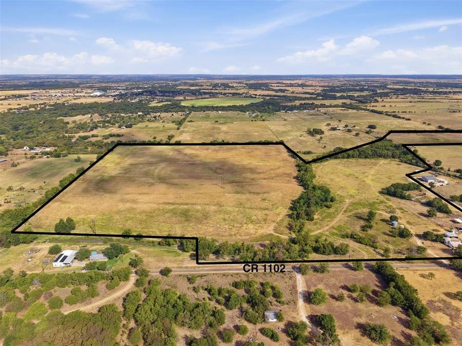 Property photo for 681 County Road 1102, Rio Vista, TX
