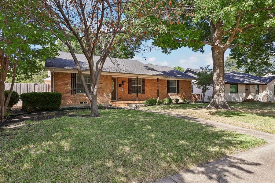 Property photo for 13639 Willow Bend Road, Dallas, TX