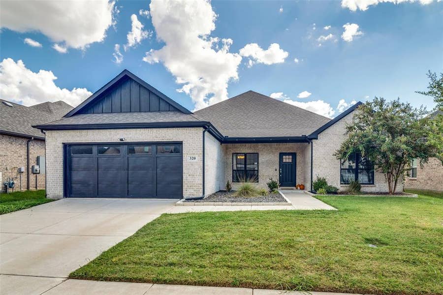 Property photo for 320 Community Drive, Lavon, TX