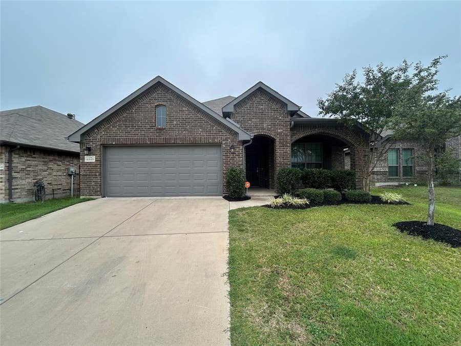 Property photo for 6340 Battle Mountain Trail, Fort Worth, TX