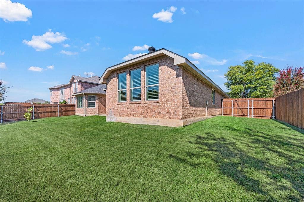 329 Village Trail, Trophy Club, TX 76262