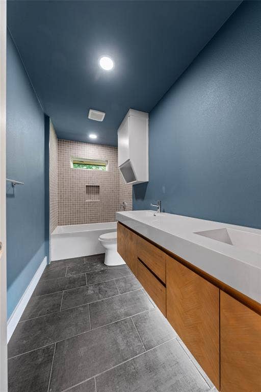 9917 Sandalwood Drive, Woodway, TX 76712 Installed soon: light fixtures, mirrors and hardware