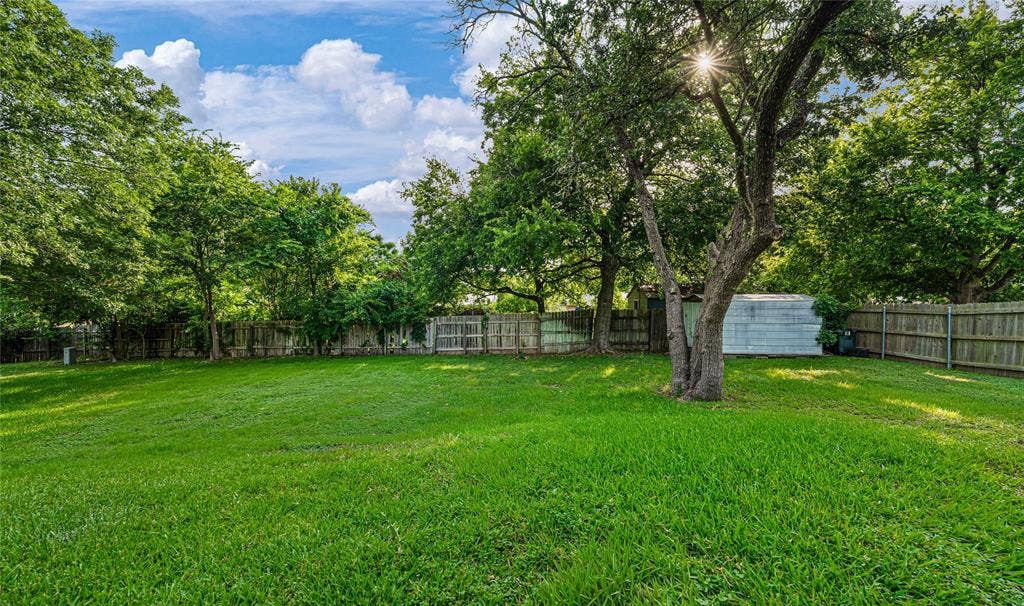 9917 Sandalwood Drive, Woodway, TX 76712 Installed soon: new, cedar matched fencing and landscaping